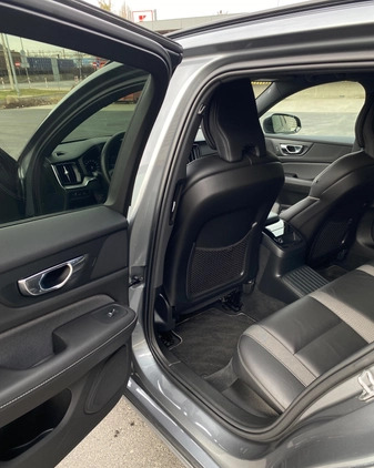 Volvo V60 cena 183500 przebieg: 70000, rok produkcji 2020 z Dąbie małe 742